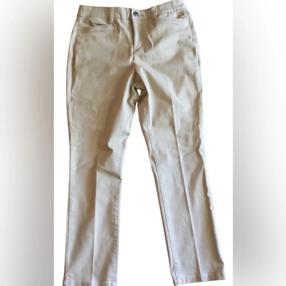 Christopher & Banks Slimming Kahki Pants Slacks Size 6P